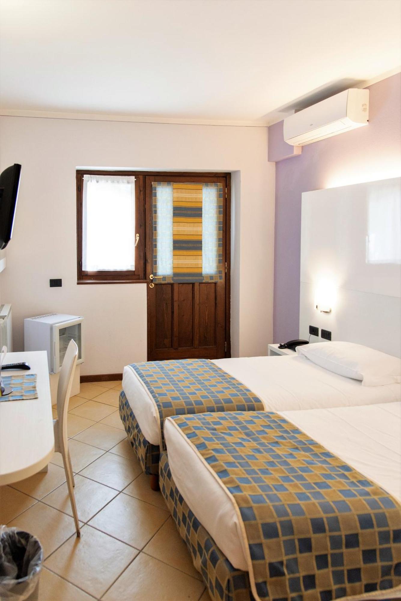 Dependance Pesce D'Oro Hotel Verbania Kültér fotó
